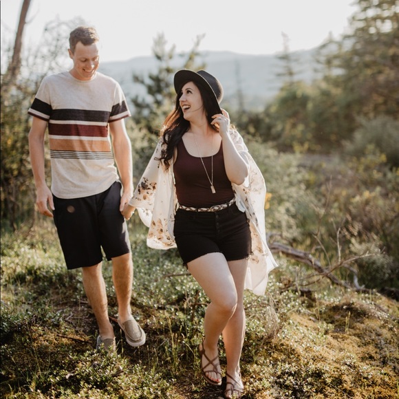 Meet your Posher, Hannah - Picture 2 of 3